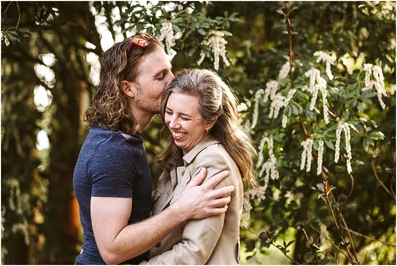 seattle engagement session at parsons gardens near kerry park on queen anne hill