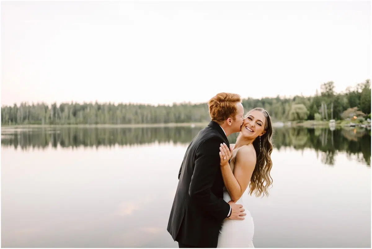 lake front wedding near mt rainier at lake desire and spring lake renton wa