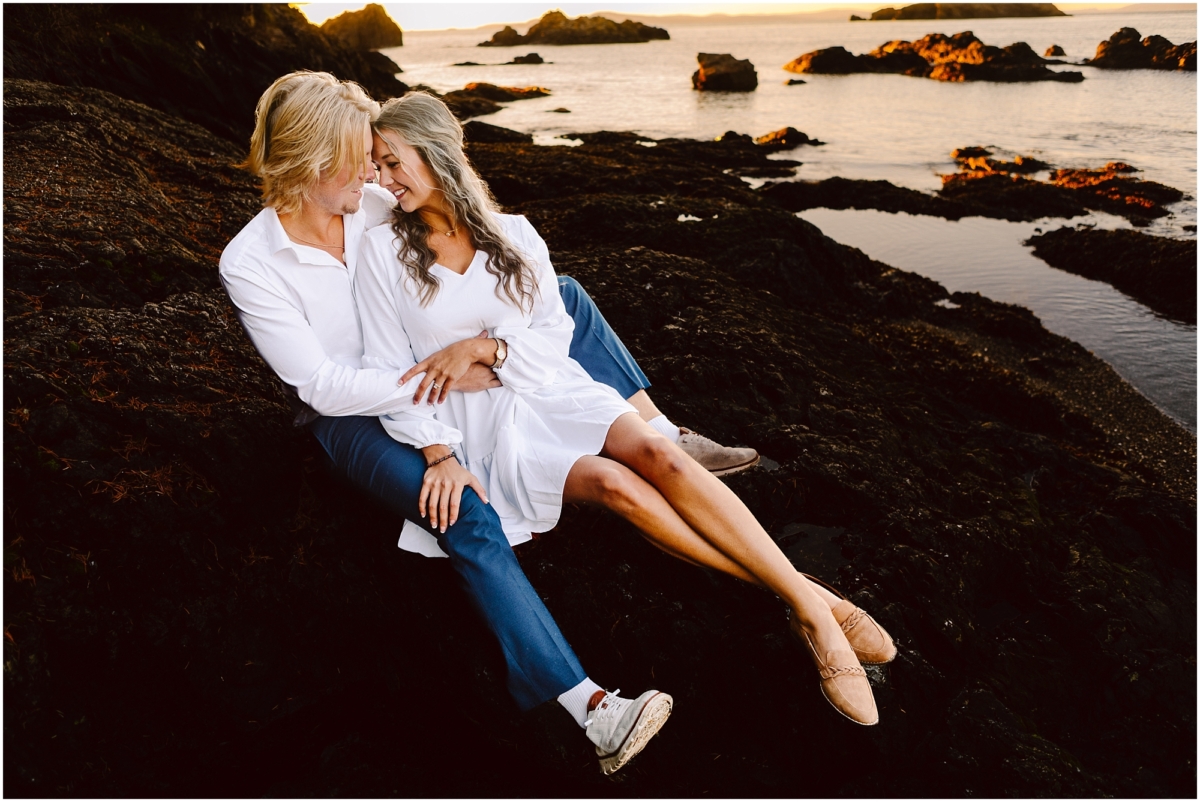 Beachy Engagement session at Rosario in Oak Harbor Deception Pass